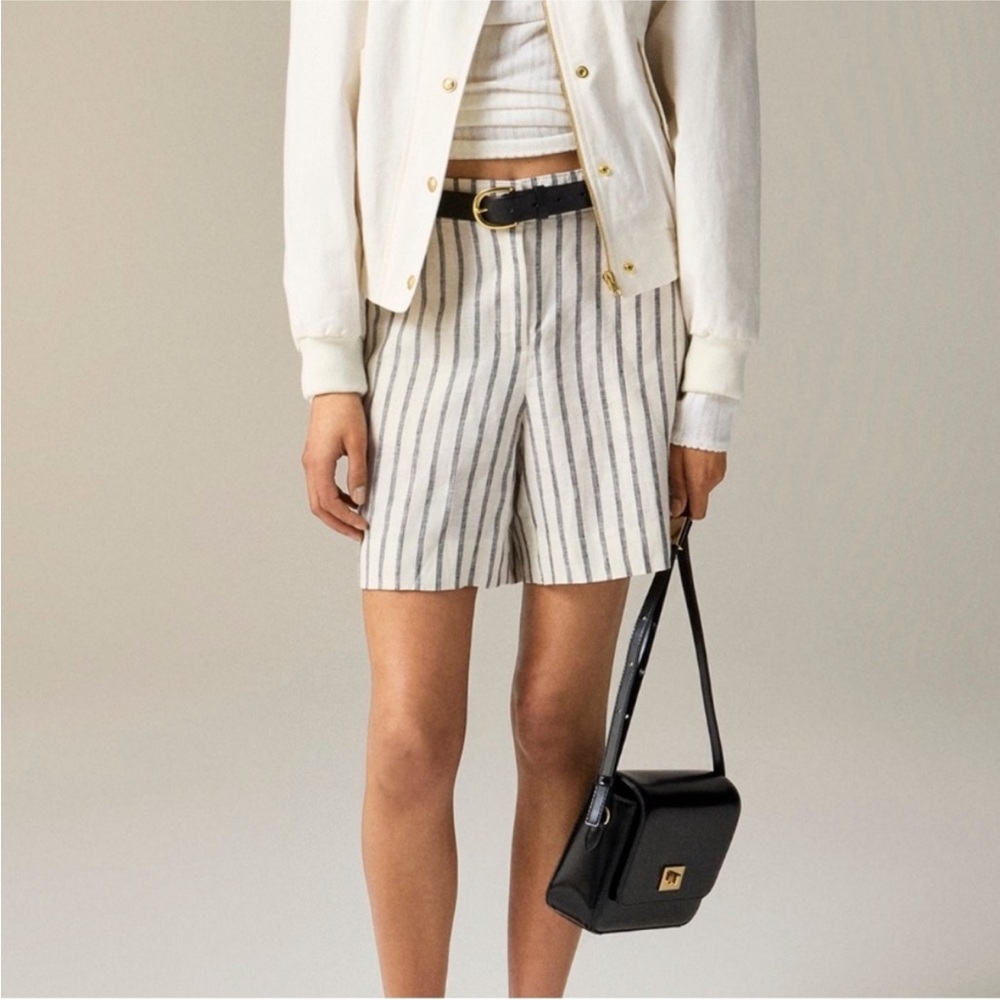 🩶 J. Crew 6” Harbor Short in Striped Linen